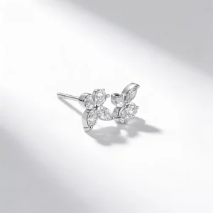 Alternative view of Orecchino a fiore in diamanti VVS oro bianco 18kt