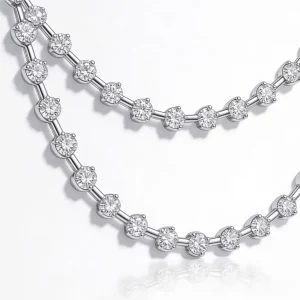 Alternative view of Collier Multi-Filo Imperiale in Diamanti VVS e Oro 18k