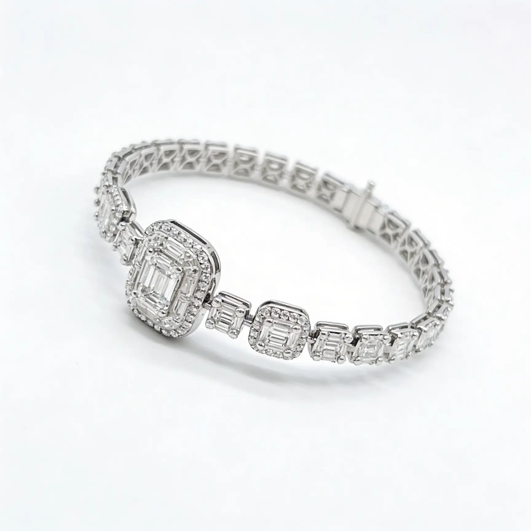 Bracciale diamanti VVS oro bianco con maglie a halo - immagine 3