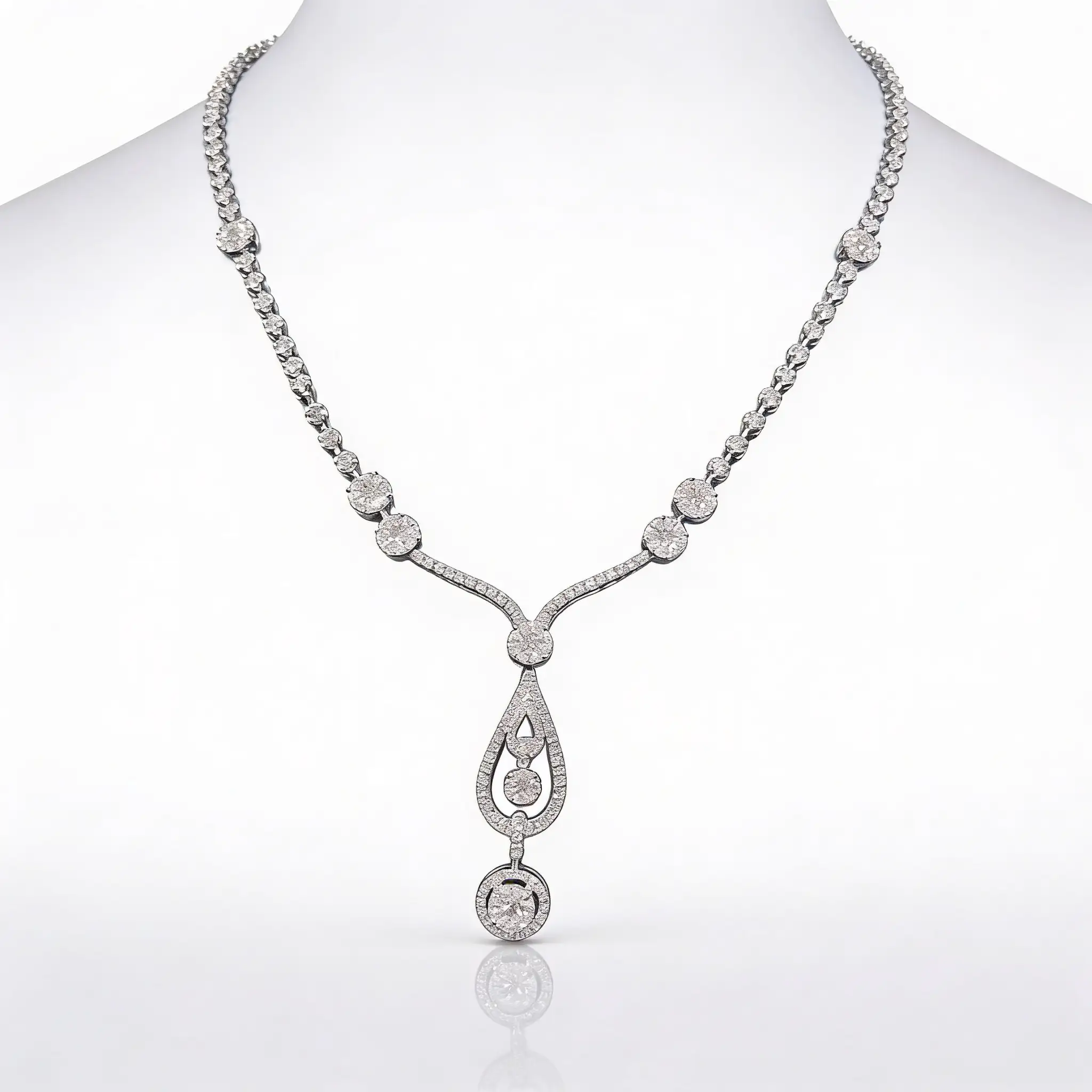 Collier Sinfonia Reale in Oro Bianco 18kt e Diamanti VVS - immagine 4