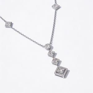 Alternative view of Collana Castoni Quadrati in Diamanti e Oro Bianco 18k